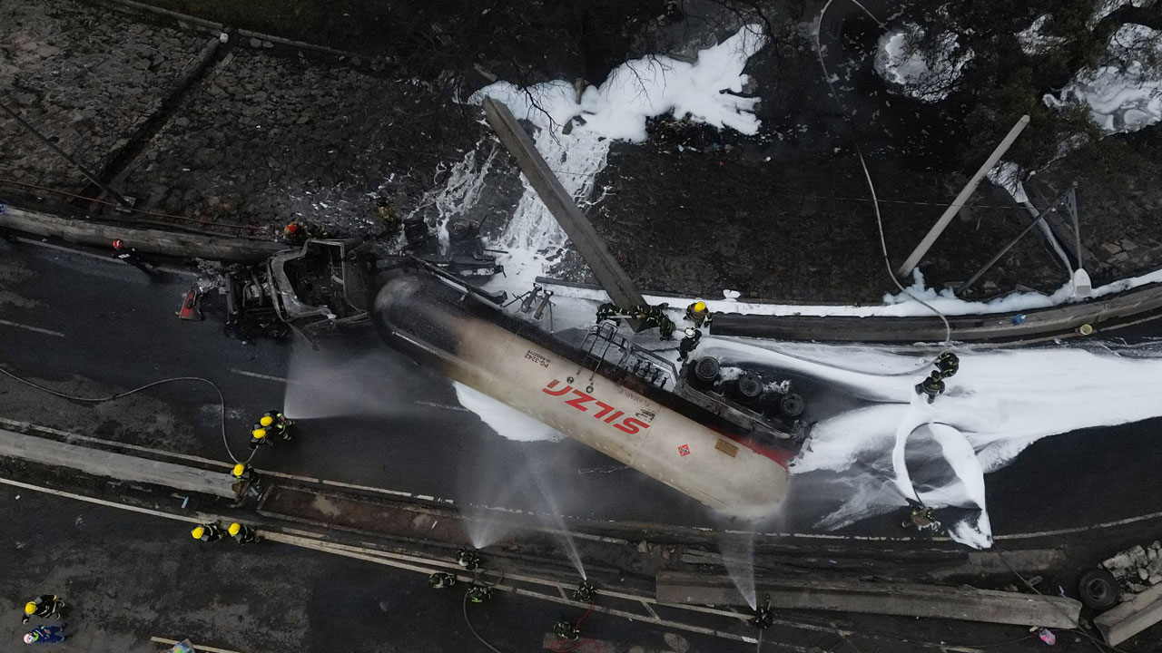 Onlarca araç küle döndü! Gaz tankeri patladı şehir felaketi yaşadı