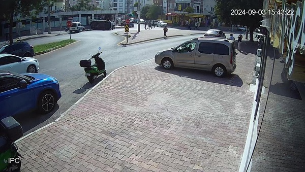 Foto - Onlarca kişi yardıma koştu! "İnsanlık ölmemiş" dedirten görüntü