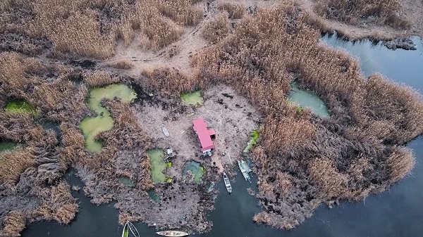 Onlarca kuş türünün yaşadığı gölde suların yüzde 80'i çekildi! Gölde su derinliği bir karışa düştü