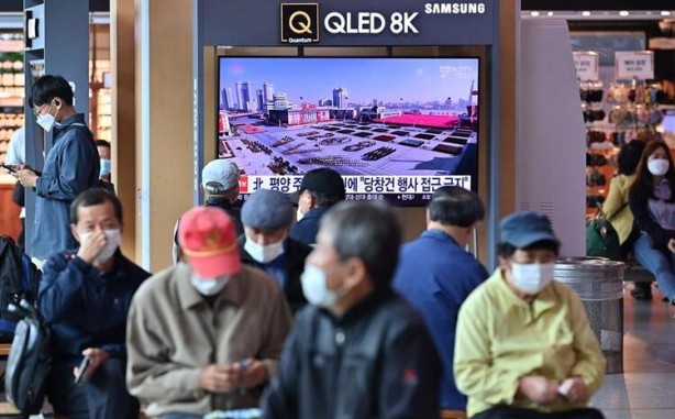 Foto - Onu ilk kez böyle göreceksiniz! Kim Jong Un ağlayarak özür diledi