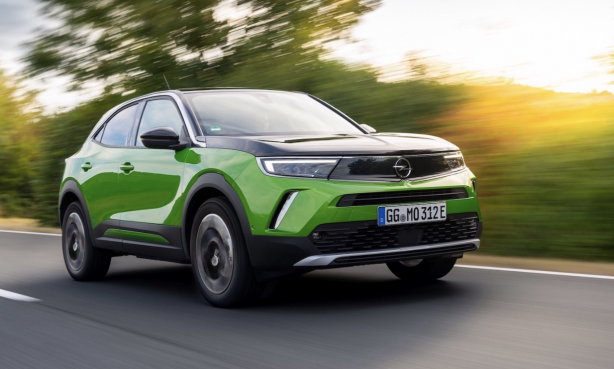 Foto - Opel yaza bomba gibi girdi! Herkes otomobil sahibi olsun diye binek, SUV ve ticari araçlarında faizleri sıfırladı! Bu fırsat kaçmaz!