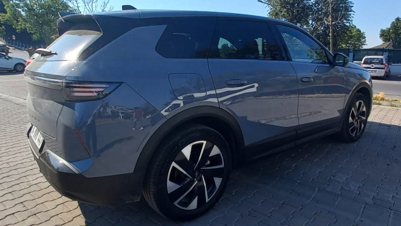 Foto - Opel’in hibrit bombası! Yeni Grandland ile şehirden virajlı yollara kusursuz performans ve teknoloji!