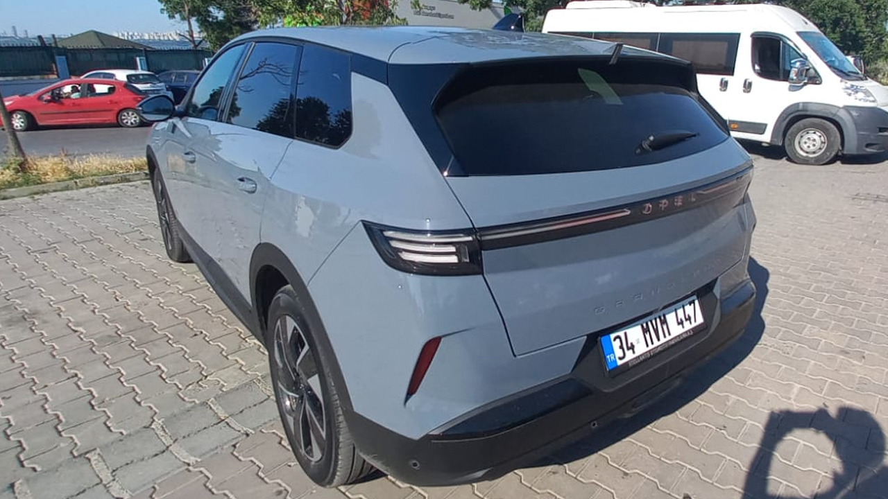 Foto - Opel’in hibrit bombası! Yeni Grandland ile şehirden virajlı yollara kusursuz performans ve teknoloji!