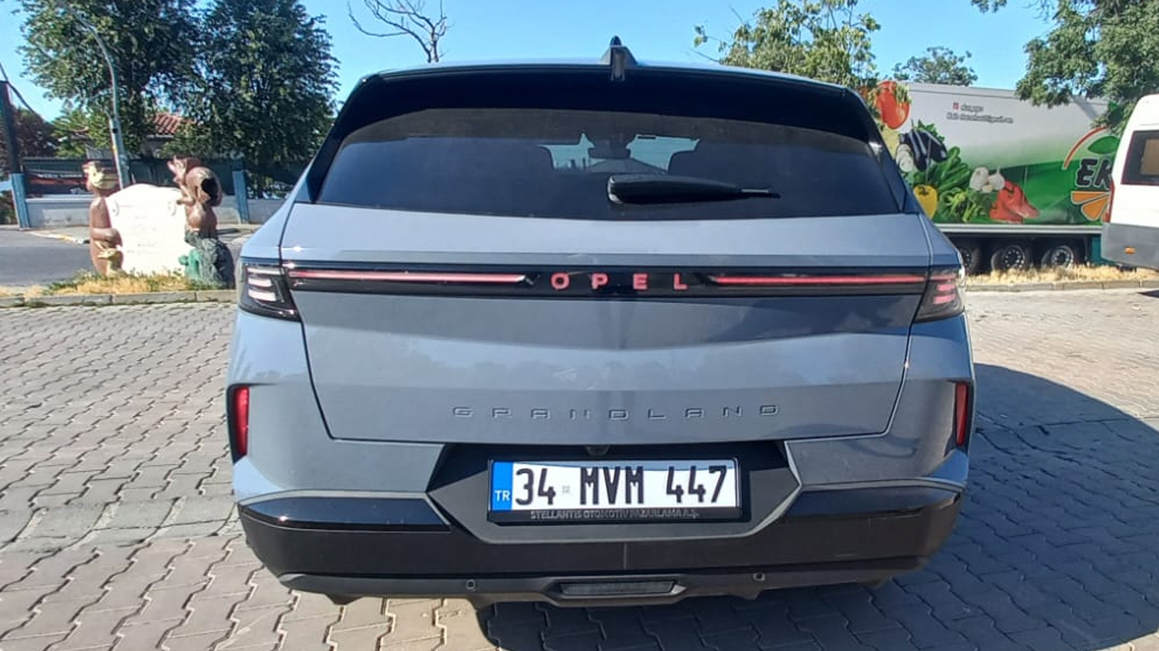 Foto - Opel’in hibrit bombası! Yeni Grandland ile şehirden virajlı yollara kusursuz performans ve teknoloji!