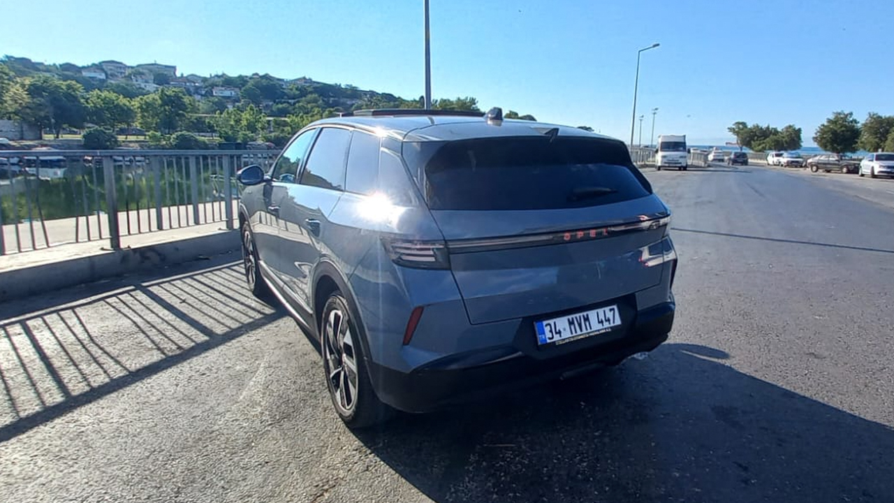 Foto - Opel’in hibrit bombası! Yeni Grandland ile şehirden virajlı yollara kusursuz performans ve teknoloji!