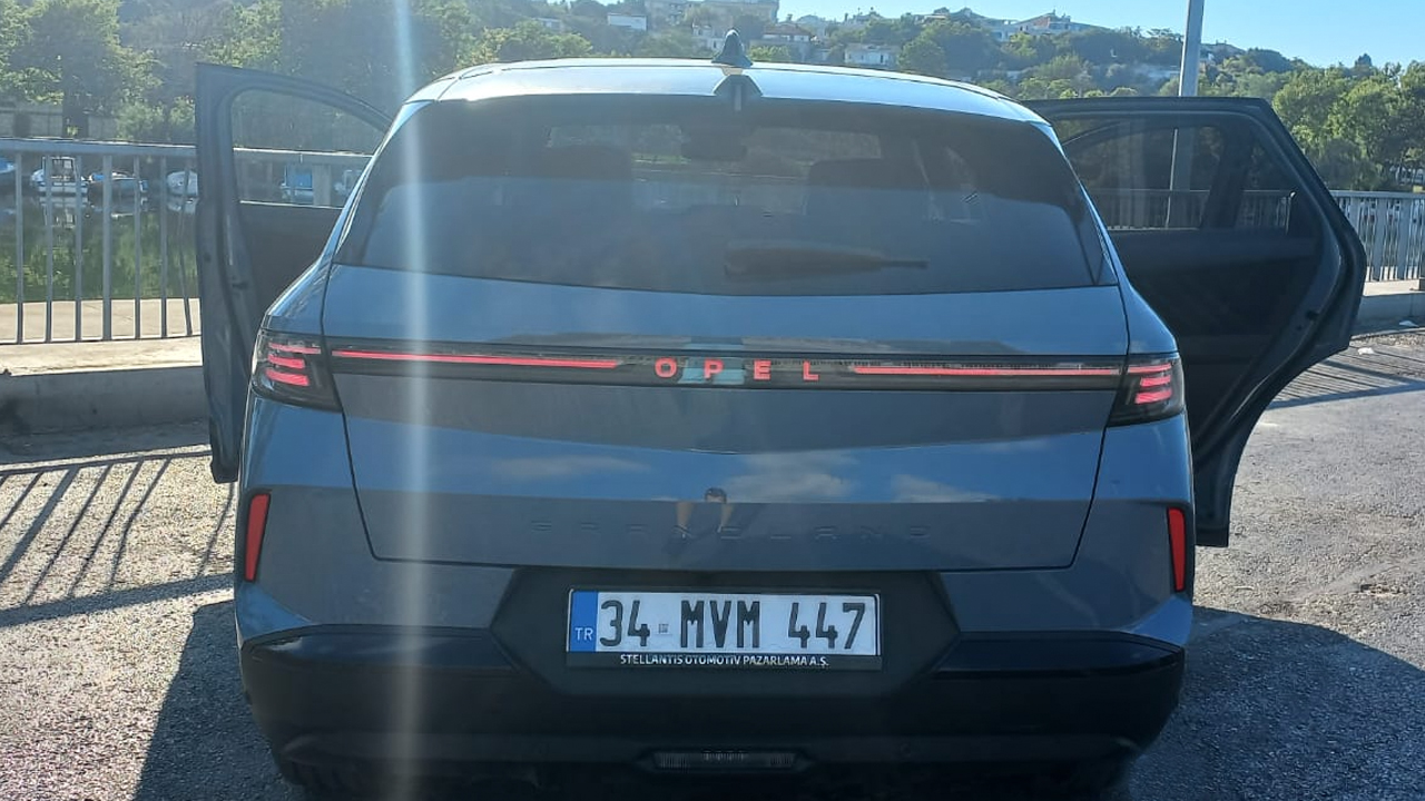 Foto - Opel’in hibrit bombası! Yeni Grandland ile şehirden virajlı yollara kusursuz performans ve teknoloji!