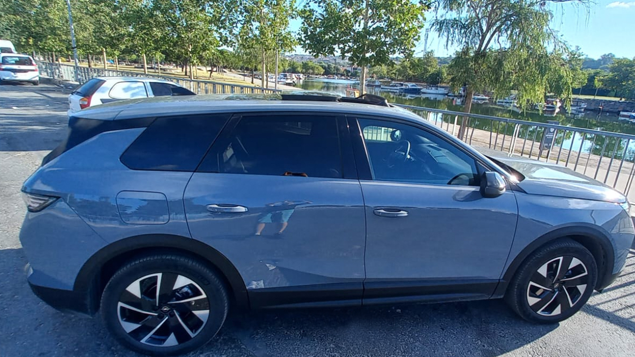 Foto - Opel’in hibrit bombası! Yeni Grandland ile şehirden virajlı yollara kusursuz performans ve teknoloji!