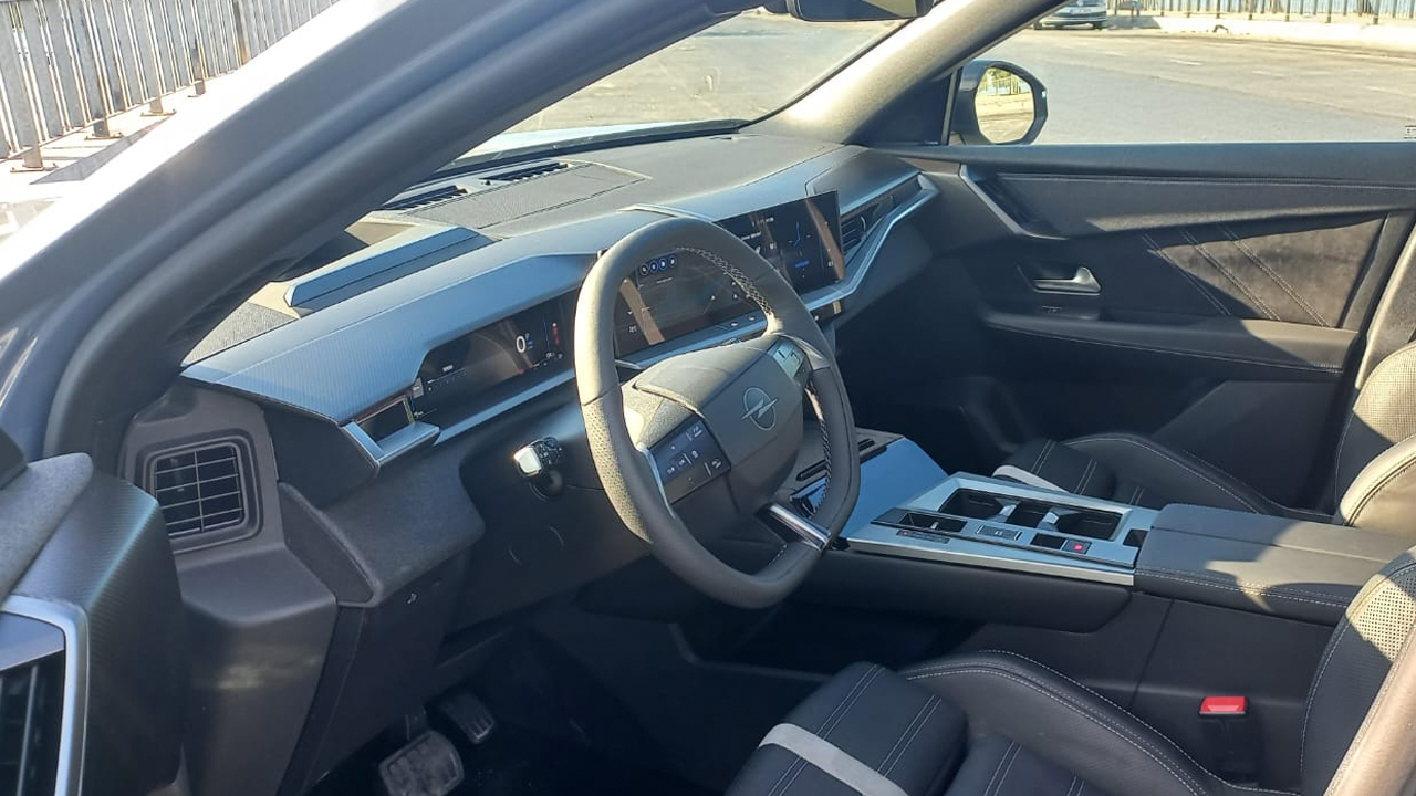 Foto - Opel’in hibrit bombası! Yeni Grandland ile şehirden virajlı yollara kusursuz performans ve teknoloji!