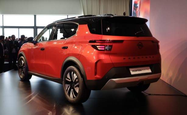 Foto - Opel’in yeni SUV modeli Frontera İstanbul’dan dünyaya tanıtıldı! Peki yenilenen otomobil kullanıcıya neler sunuyor? Yenilikçi özellikler ve yüksek konfor!