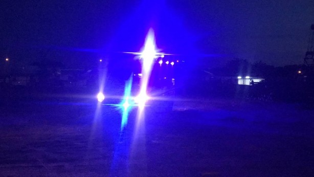 Foto - Operatör devrilen iş makinesinin kabininde sıkıştı