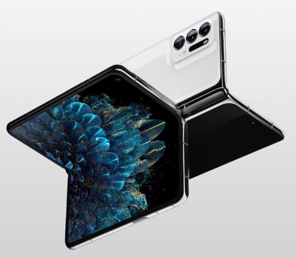 Foto - Oppo'dan 3 katlı katlanabilir telefon