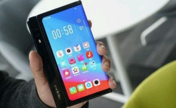 Foto - Oppo'dan 3 katlı katlanabilir telefon