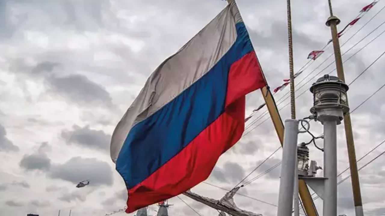 Foto - Sekülerler çıldıracak! Öpüşmek yasaklandı: İşte cezası