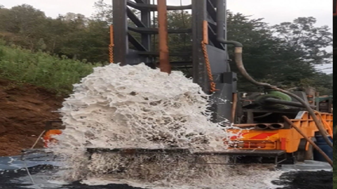 Foto - Orada büyük bir su rezervine ulaşıldı! 'Allah'a şükürler olsun ki bulduk' diyerek Türkiye'ye duyuruldu