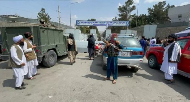 Foto - Orada kontrol Taliban'a geçti!