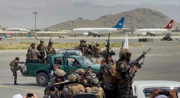 Foto - Orada kontrol Taliban'a geçti!