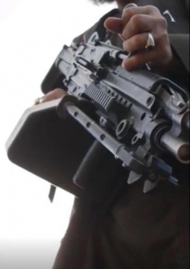 Foto - Ordu çöktü! Silahları bırakıp örgüte katıldılar