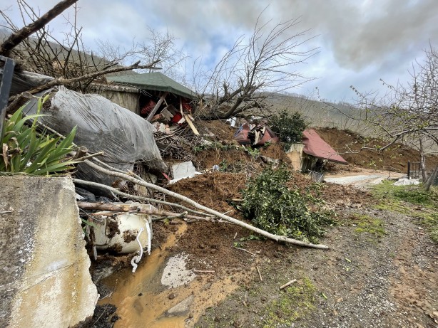 Foto - Ordu'da heyelan nedeniyle 3 ev yıkıldı