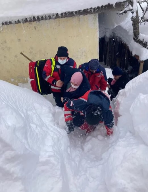 Foto - Ordu'da kar kalınlığı 3 metreyi aştı