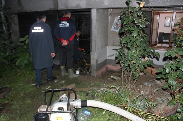Foto - Ordu’da taşkın yaşandı, evleri su bastı