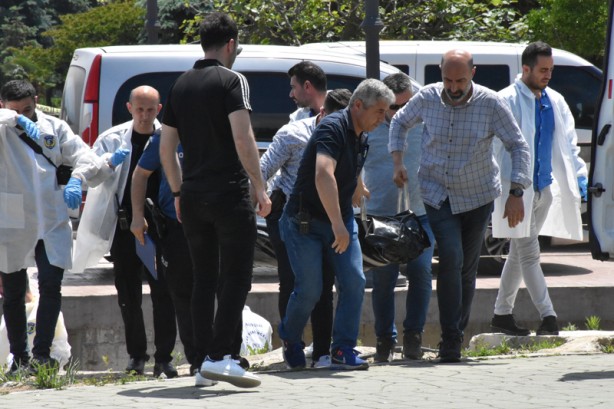 Foto - Ordu'nun Altınordu ilçesinde deniz kenarına vurmuş halde 2 erkek cesedi bulundu
