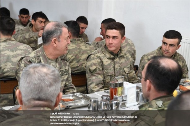 Foto - Orgeneral Akar, komutanlığını yaptığı Tugay'ı ziyaret etti