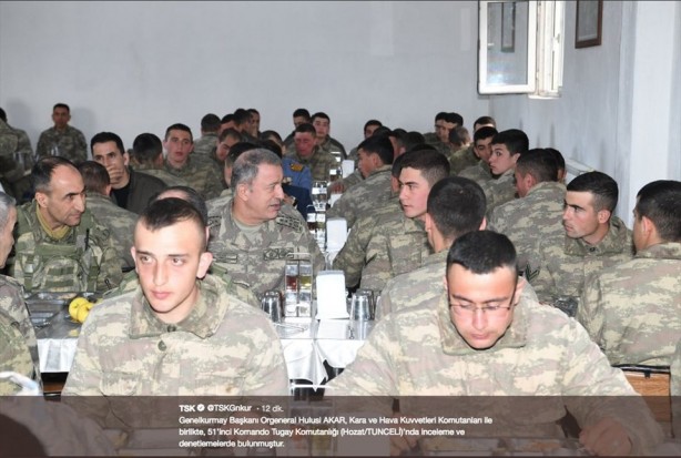 Foto - Orgeneral Akar, komutanlığını yaptığı Tugay'ı ziyaret etti