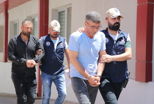 Foto - Örgüt içerisindeki silahlı fotoğrafları çıktı! Savunmaları 'pes' dedirtti