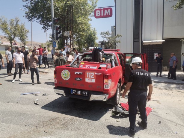 Orman aracı ile otomobil çarpıştı