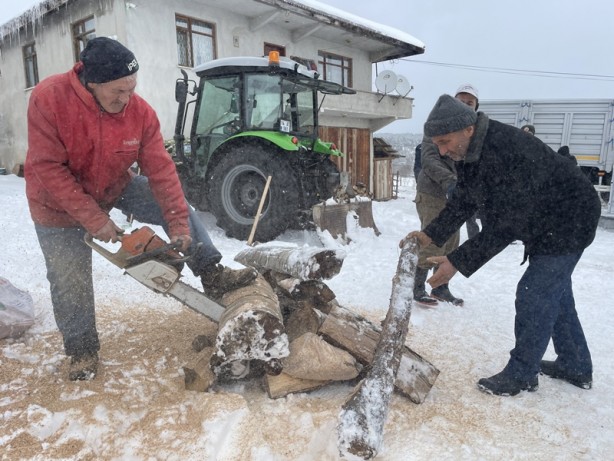 Foto - Orman köylülerinin kışlık odunları depremzedelere yakacak olacak