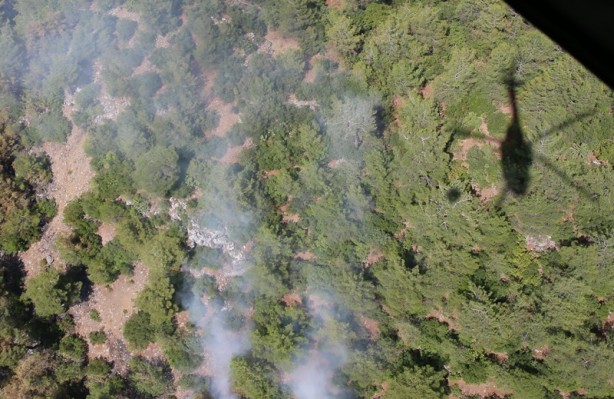 Foto - Orman yangını kontrol altına alındı! Çalışmalar böyle görüntülendi