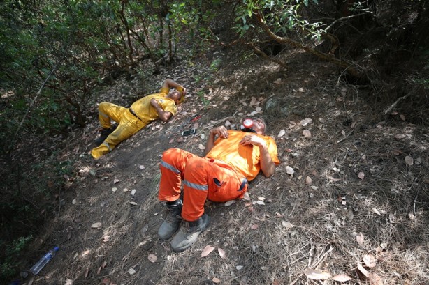 Foto - Orman yangını kontrol altına alındı! Çalışmalar böyle görüntülendi
