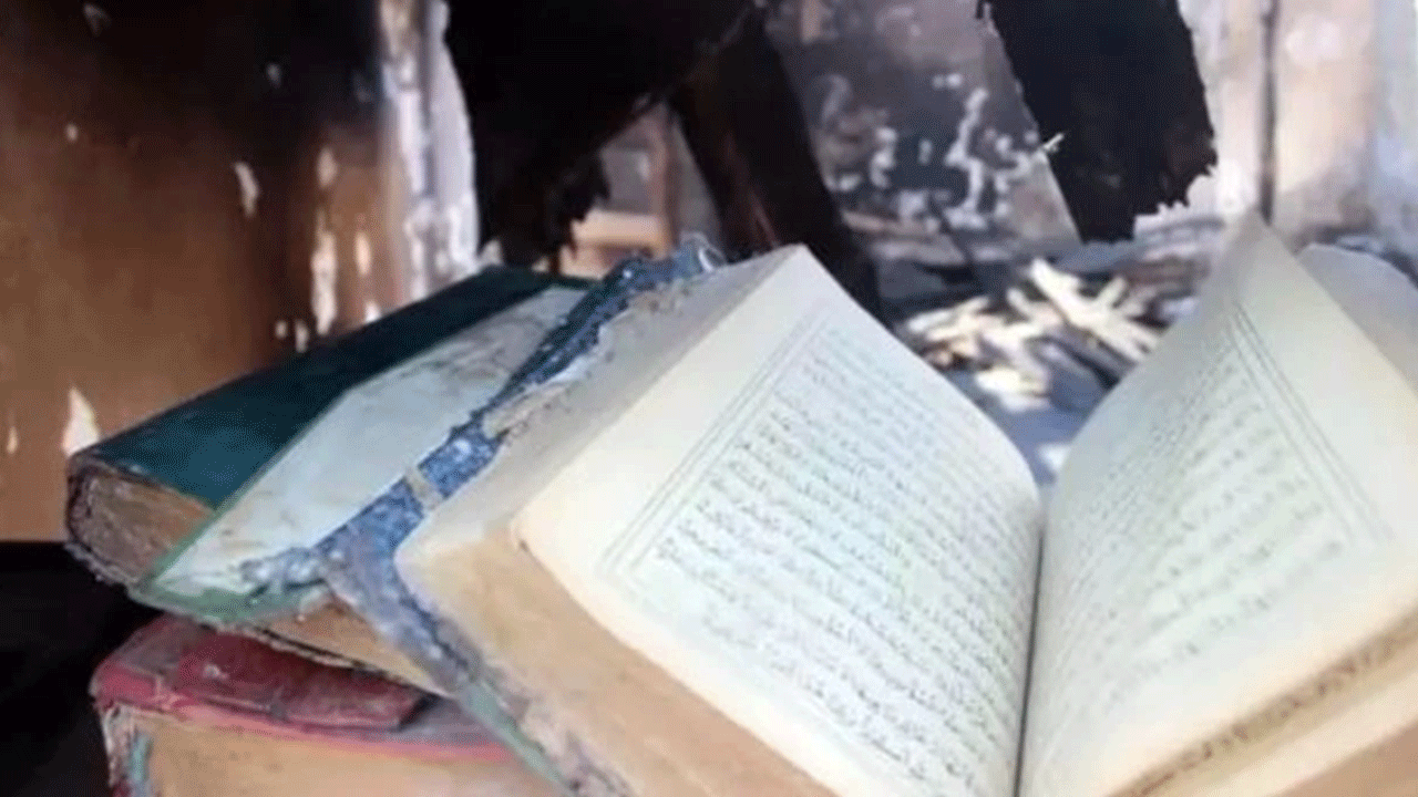 Foto - Orman yangınında evler kül oldu, Kur'an-ı Kerimler sapasağlam kaldı