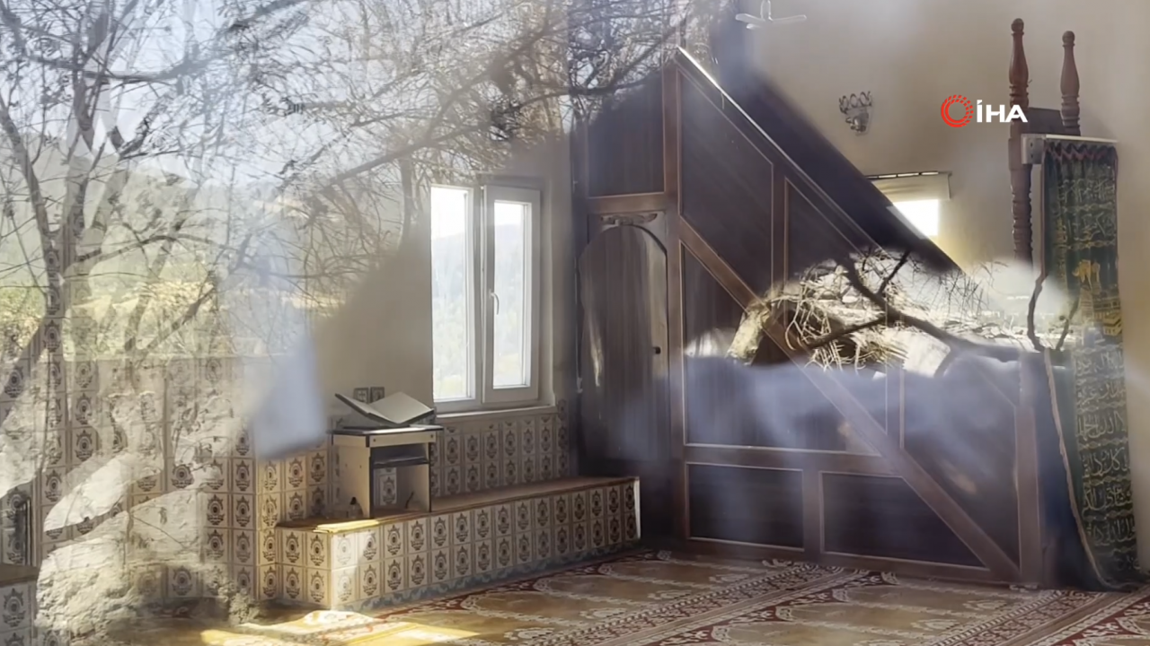 Foto - Orman yangınında tüm köy küle döndü! Bir tek oraya alevler dokunmadı… Tüyleri diken diken eden görüntüler