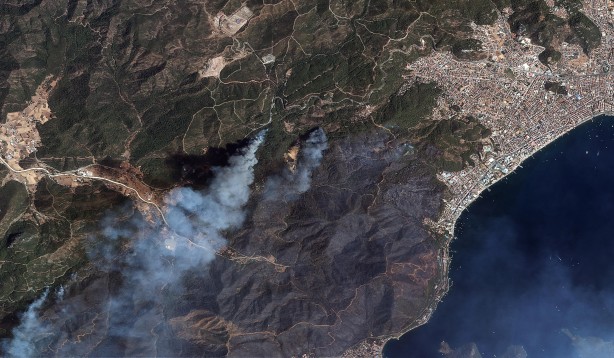 Foto - Orman yangınları uzaydan görüntülendi!