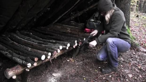 Foto - Ormanda nasıl kulübe yapılır? İşte cevabı...