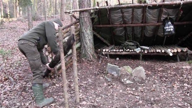 Foto - Ormanda nasıl kulübe yapılır? İşte cevabı...