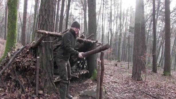 Foto - Ormanda nasıl kulübe yapılır? İşte cevabı...