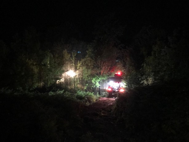 Foto - Ormanlık alanda çıkan yangın ekipleri seferber etti