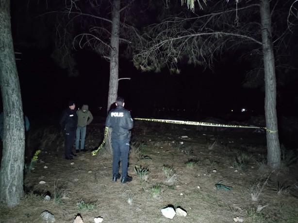 Foto - Ormanlık alandaki gizemli mezar ekipleri alarma geçirdi! 