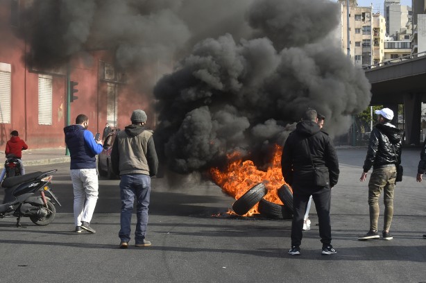 Foto - Orta Doğu’da ‘dolar’ isyanı! Protestolar başladı