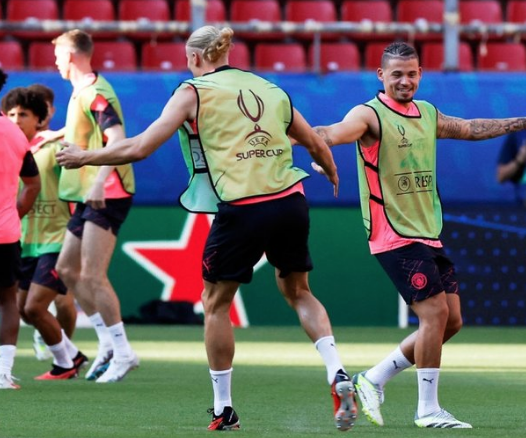 Foto - Orta sahaya yıldız Manchester City'den geliyor: İngiltere bu olayı konuşuyor: Türkiye'ye geliyor mu?