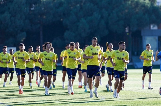 Foto - Orta sahaya yıldız Manchester City'den geliyor: İngiltere bu olayı konuşuyor: Türkiye'ye geliyor mu?