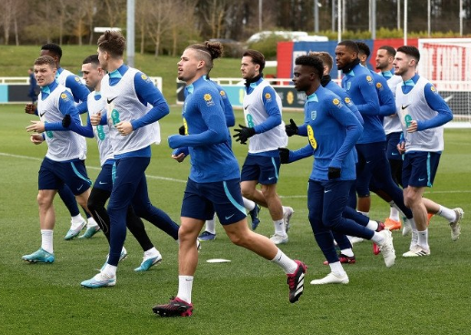 Foto - Orta sahaya yıldız Manchester City'den geliyor: İngiltere bu olayı konuşuyor: Türkiye'ye geliyor mu?