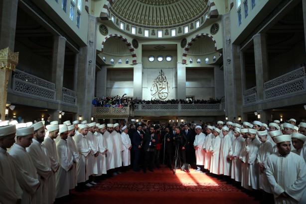 Foto - "Ortaçağ zihniyeti"nin son ürünü CHP'li Özgür Özel için yas günü! Ali Erbaş'tan müthiş hamle