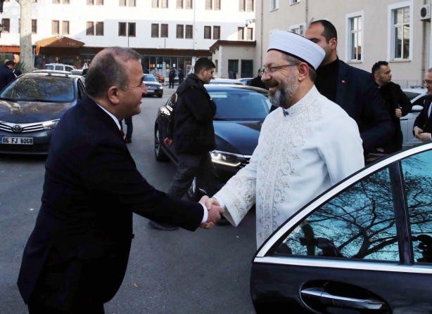 Foto - "Ortaçağ zihniyeti"nin son ürünü CHP'li Özgür Özel için yas günü! Ali Erbaş'tan müthiş hamle