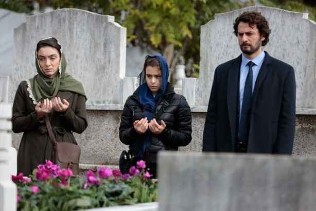 Foto - Ortadan bir anda yok olmuştu! Masumlar Apartmanı’nda şoke eden gelişme