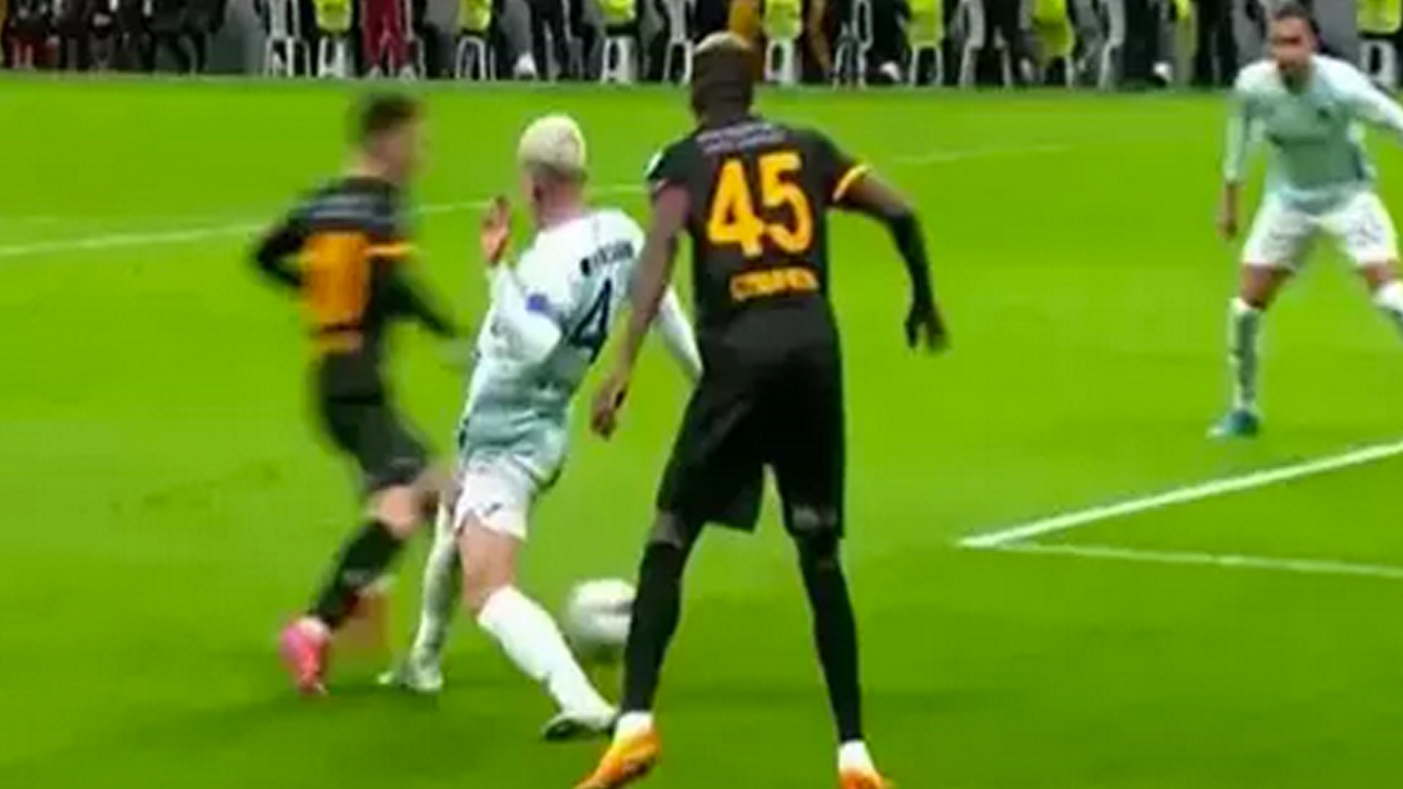 Ortalığı ayağa kaldırdılar! Yazıklar olsun size! Böyle bir karar Uganda Ligi'nde verilmez...