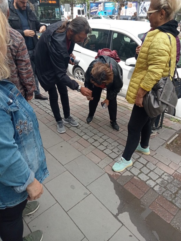 Foto - Ortalığı karıştıracak iddia! CHP'liler Türk parasını parçalayıp yere attı