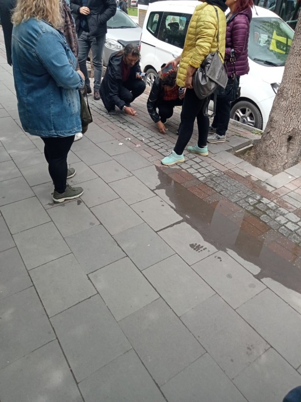 Foto - Ortalığı karıştıracak iddia! CHP'liler Türk parasını parçalayıp yere attı